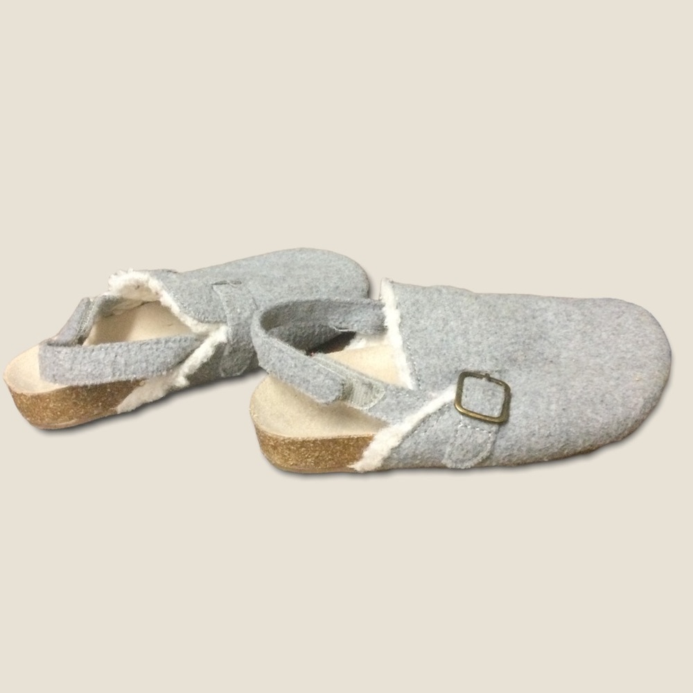 Gray clog shoes for toddlers